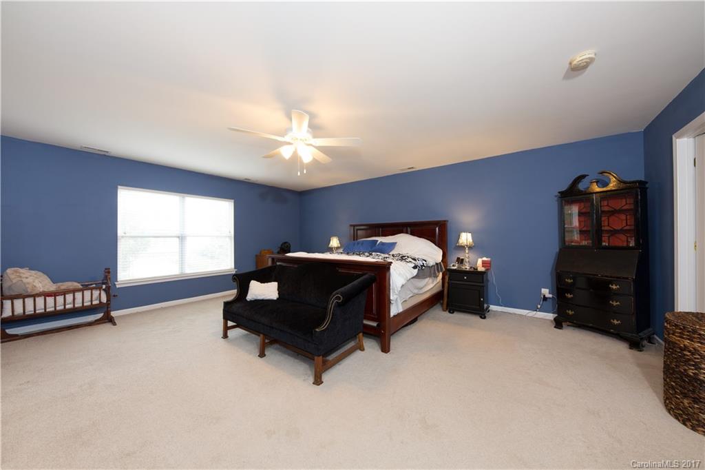 Sandy Pointe - Residential