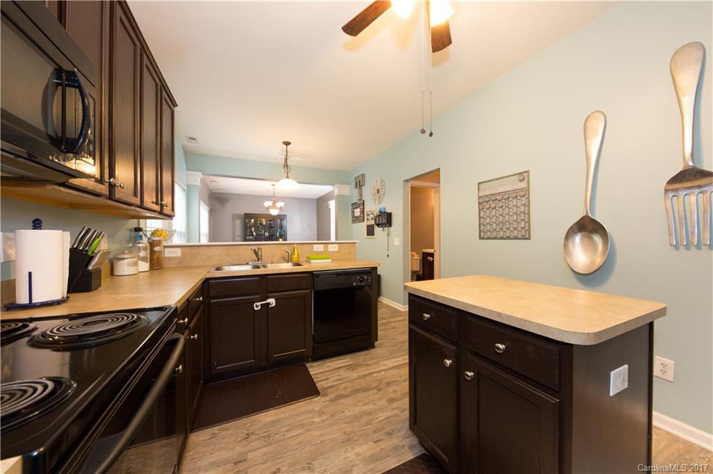 Sandy Pointe - Residential