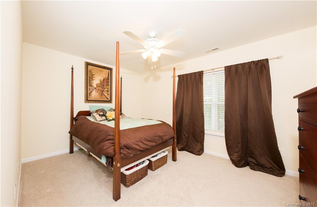 Sandy Pointe - Residential