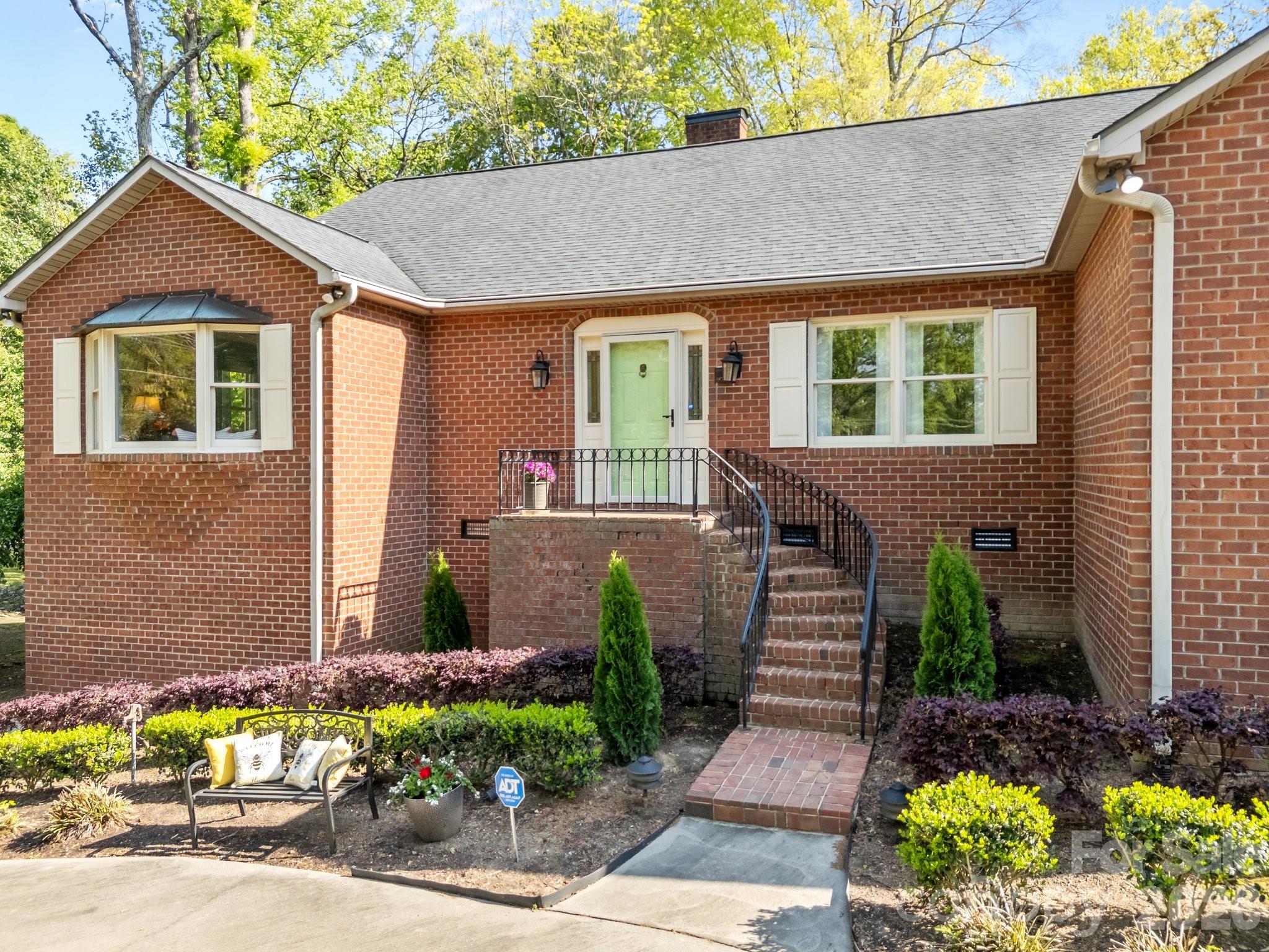 961 Confederate Avenue