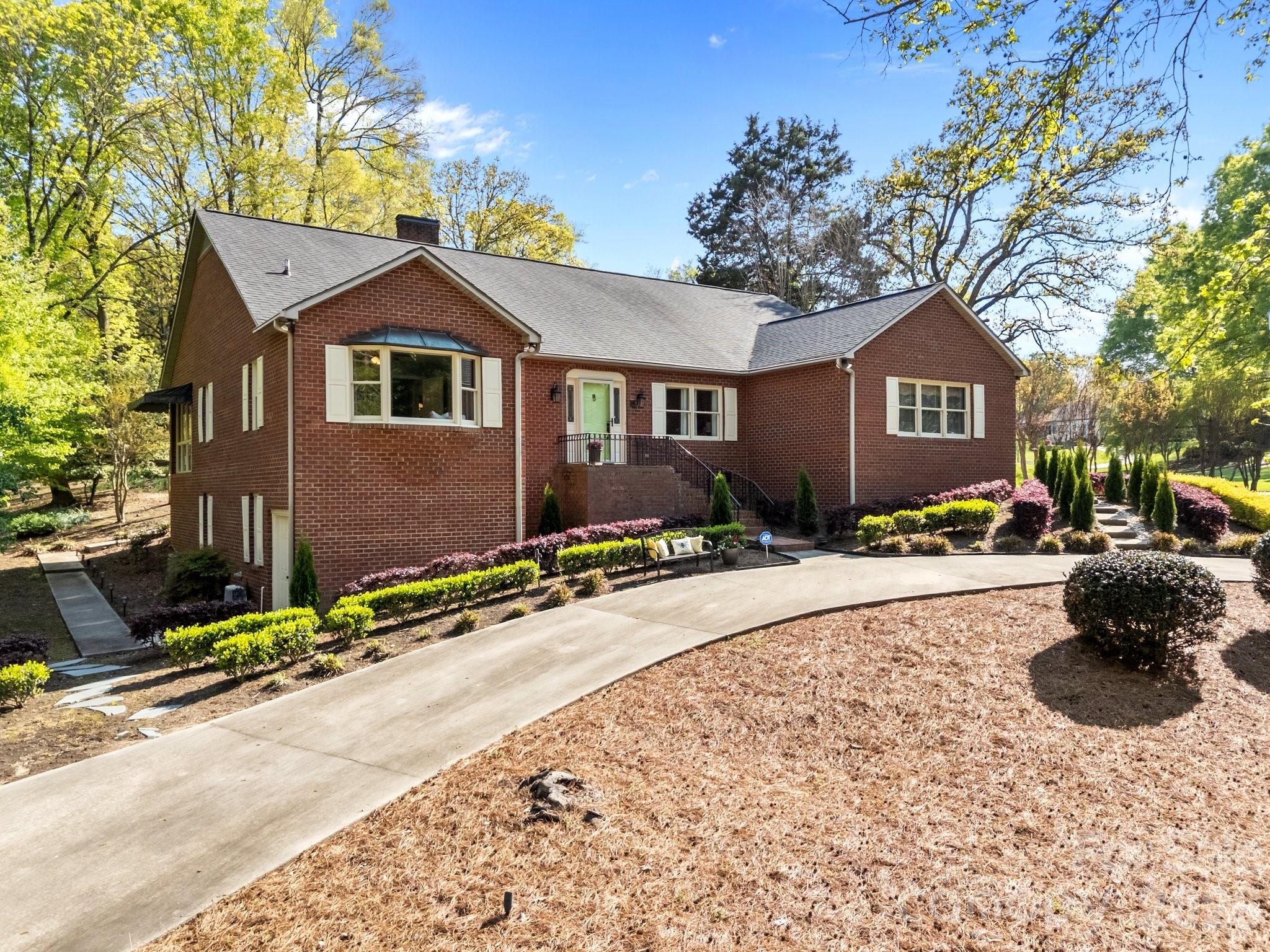 961 Confederate Avenue