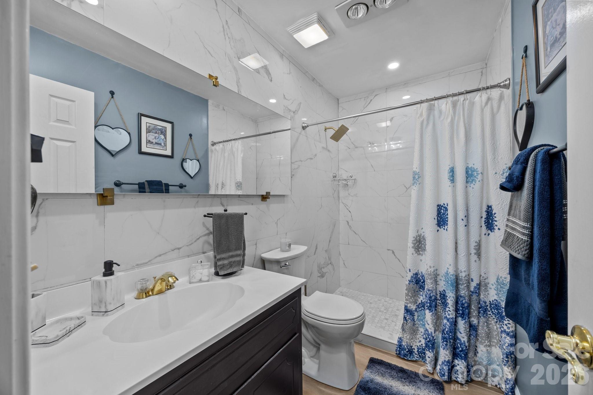 Country Club - Residential