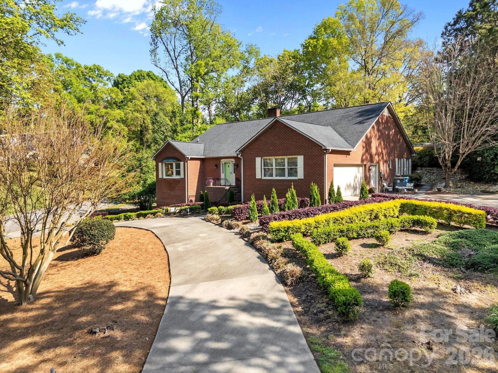 961 Confederate Avenue