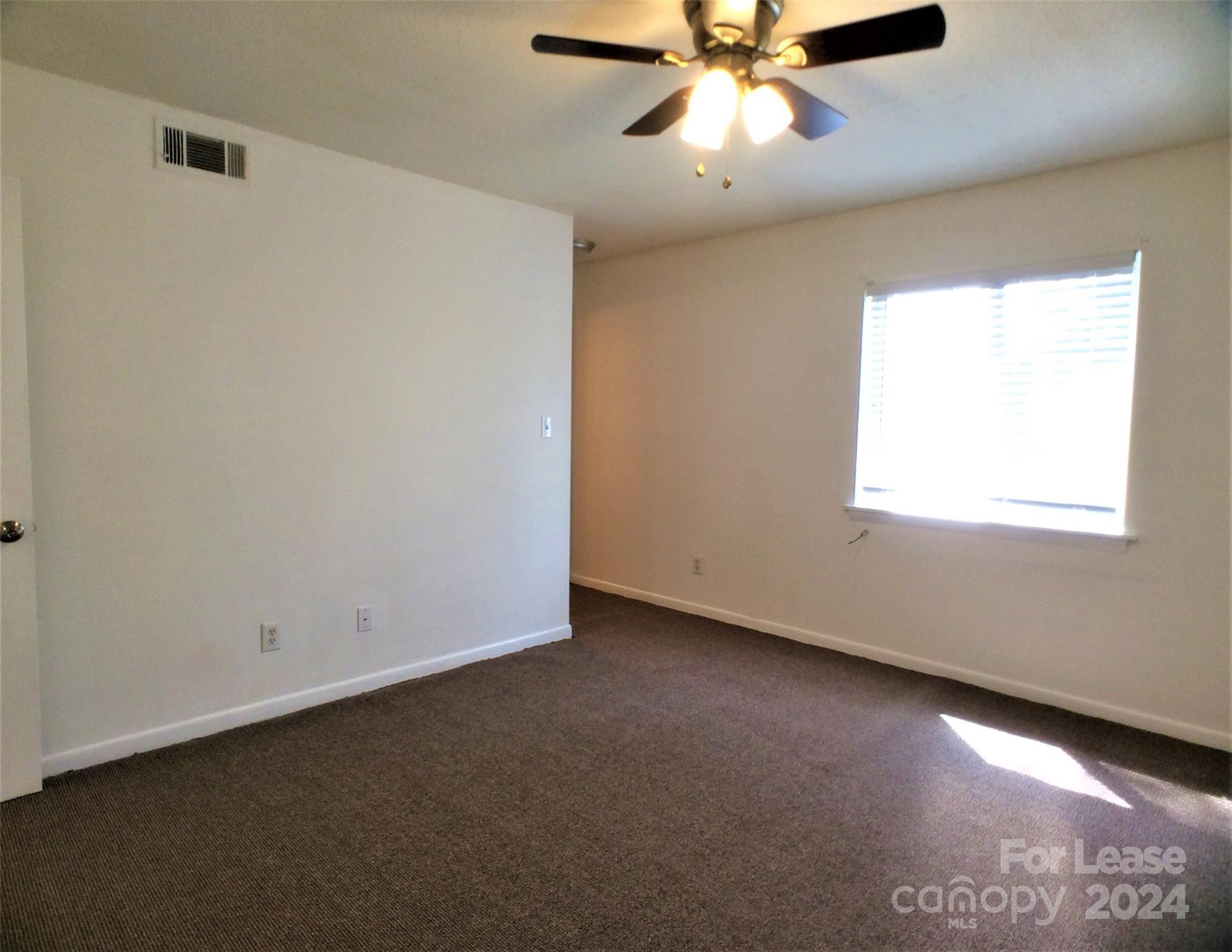 Pawtuckett on The Green - Residential Lease