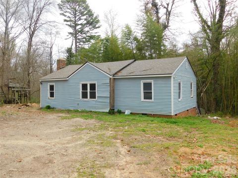 Photo of 2354 Mt Gallant Road, Rock Hill, SC 29732 (MLS # 4359148)
