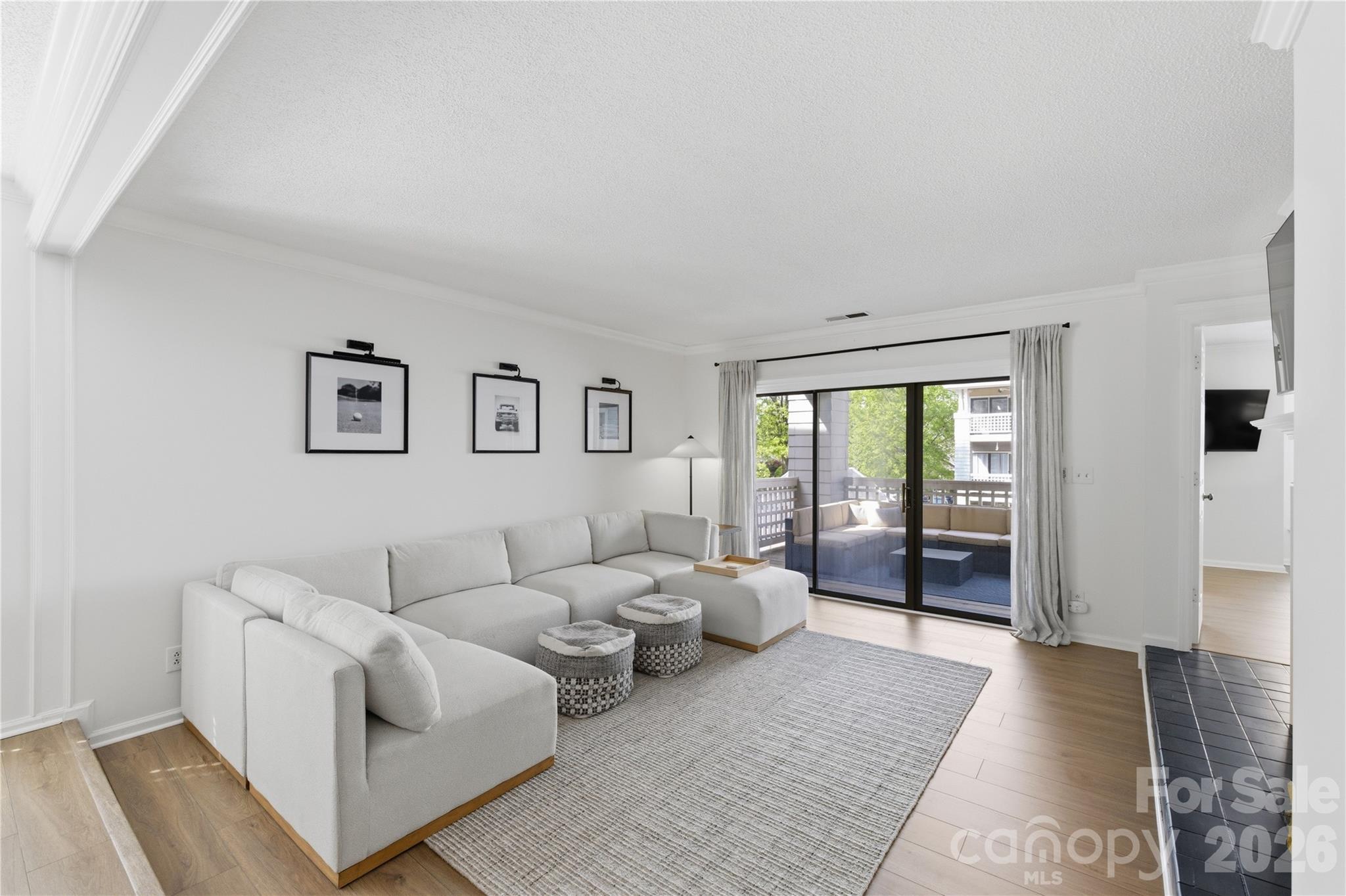 Queens Station - Residential