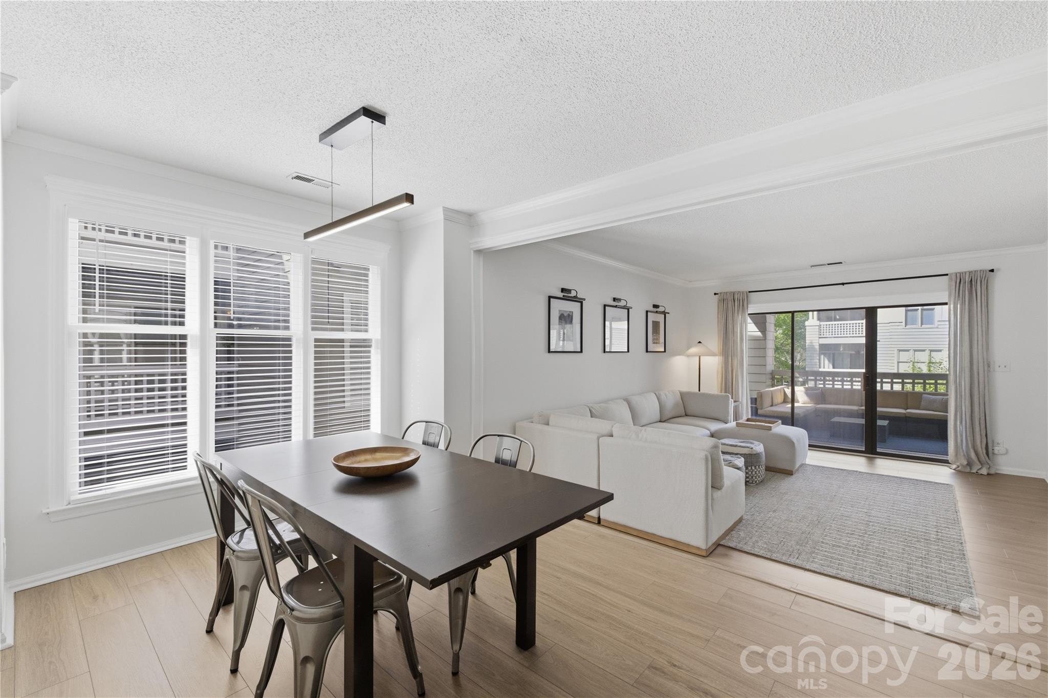 Queens Station - Residential