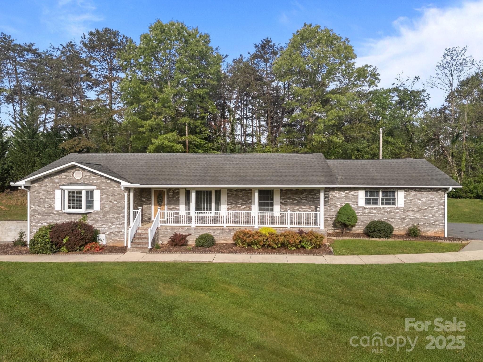 35 Clayton Drive