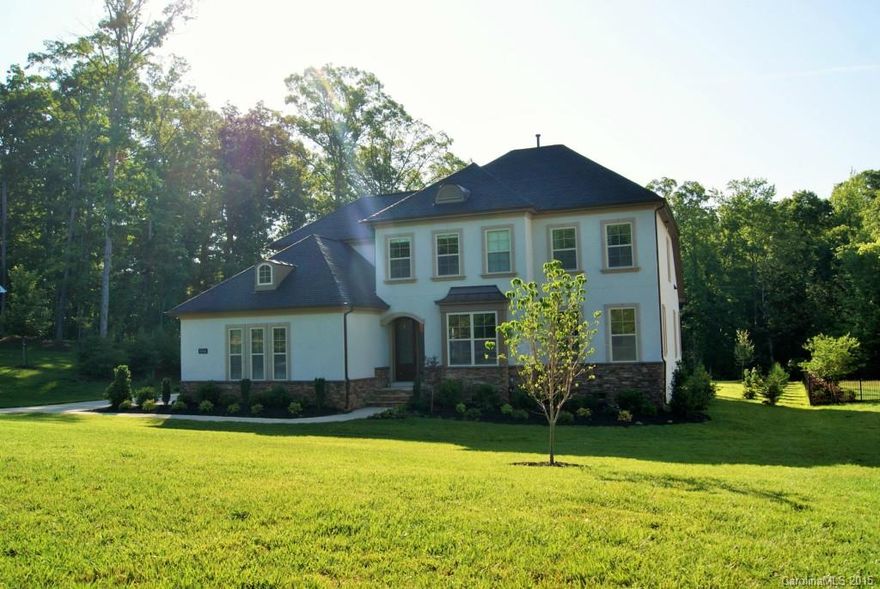 This 2014 house has it all! Up scale modern house on a large lot, open floor plan, large master suite on main, laundry room on main, 3 car garage, Screen porch, office, bonus room, full set of appliances. Great community amenities: Pool, club house, Tennis, play area, Kayak dock, walking trails. Yard maintenance included!!!