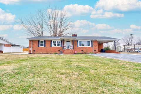 402 N Cherry Street Cherryville NC 28021