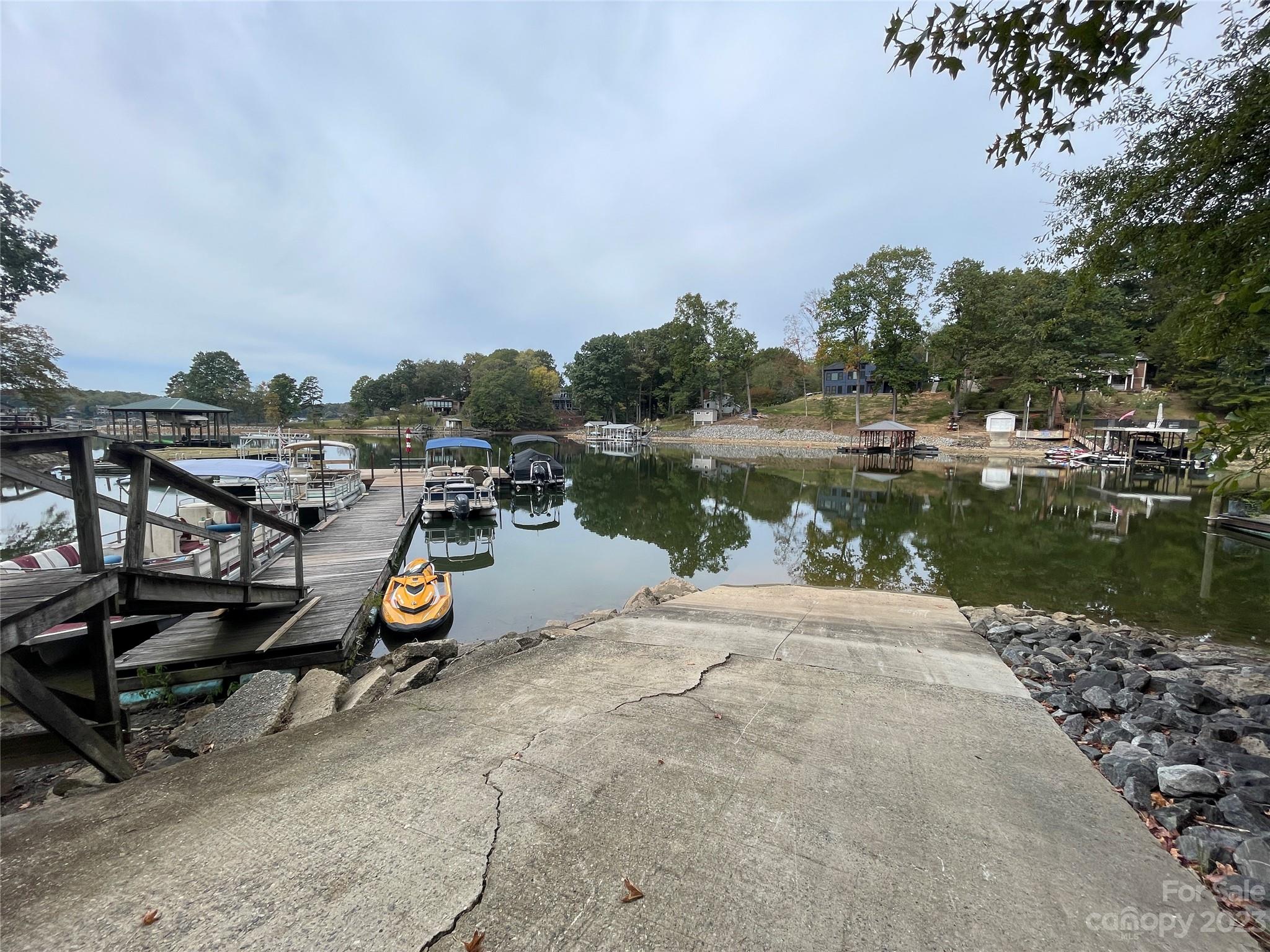 Spring Shore - Residential