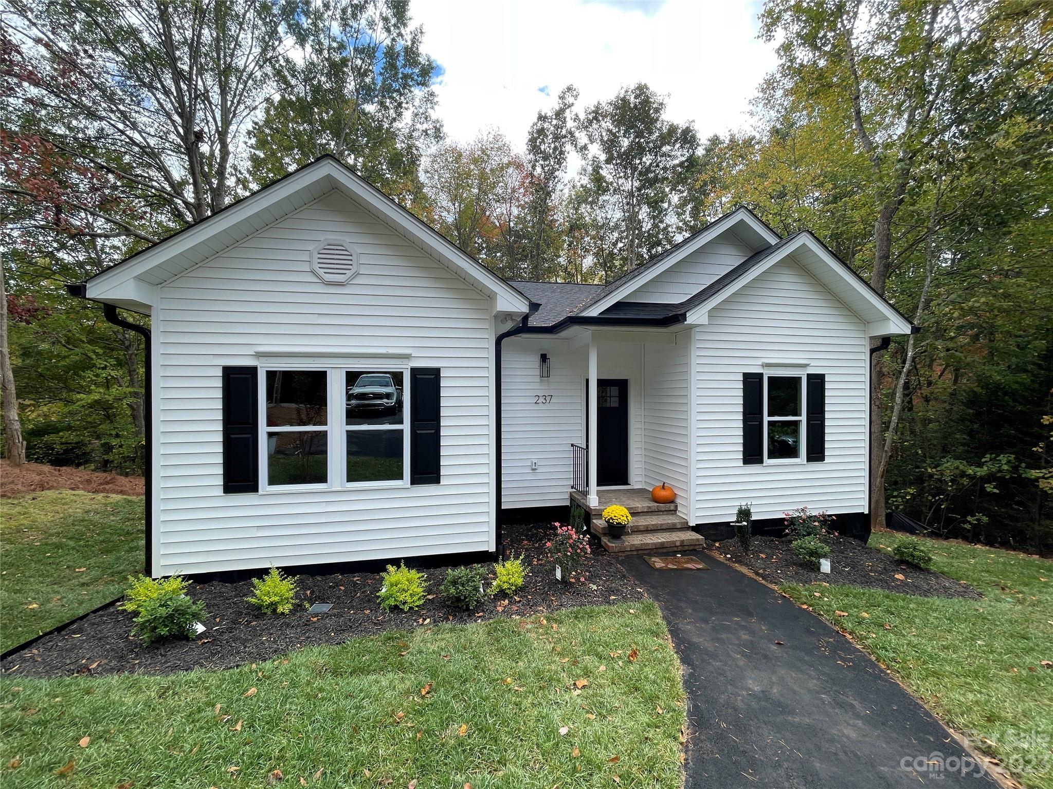 Spring Shore - Residential