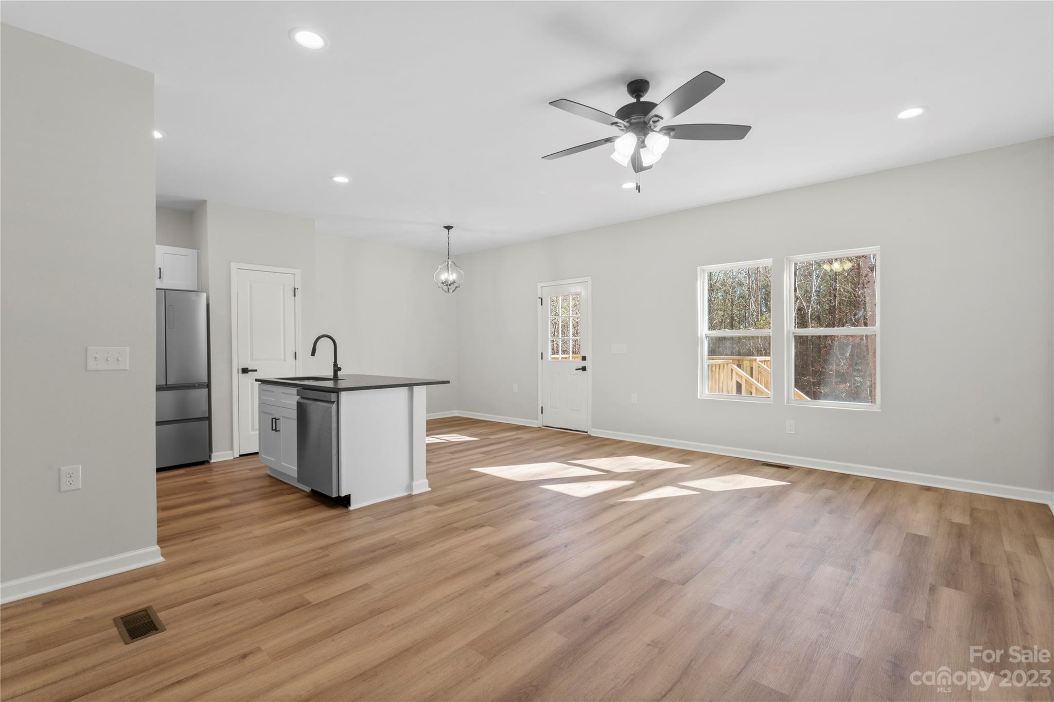 Spring Shore - Residential