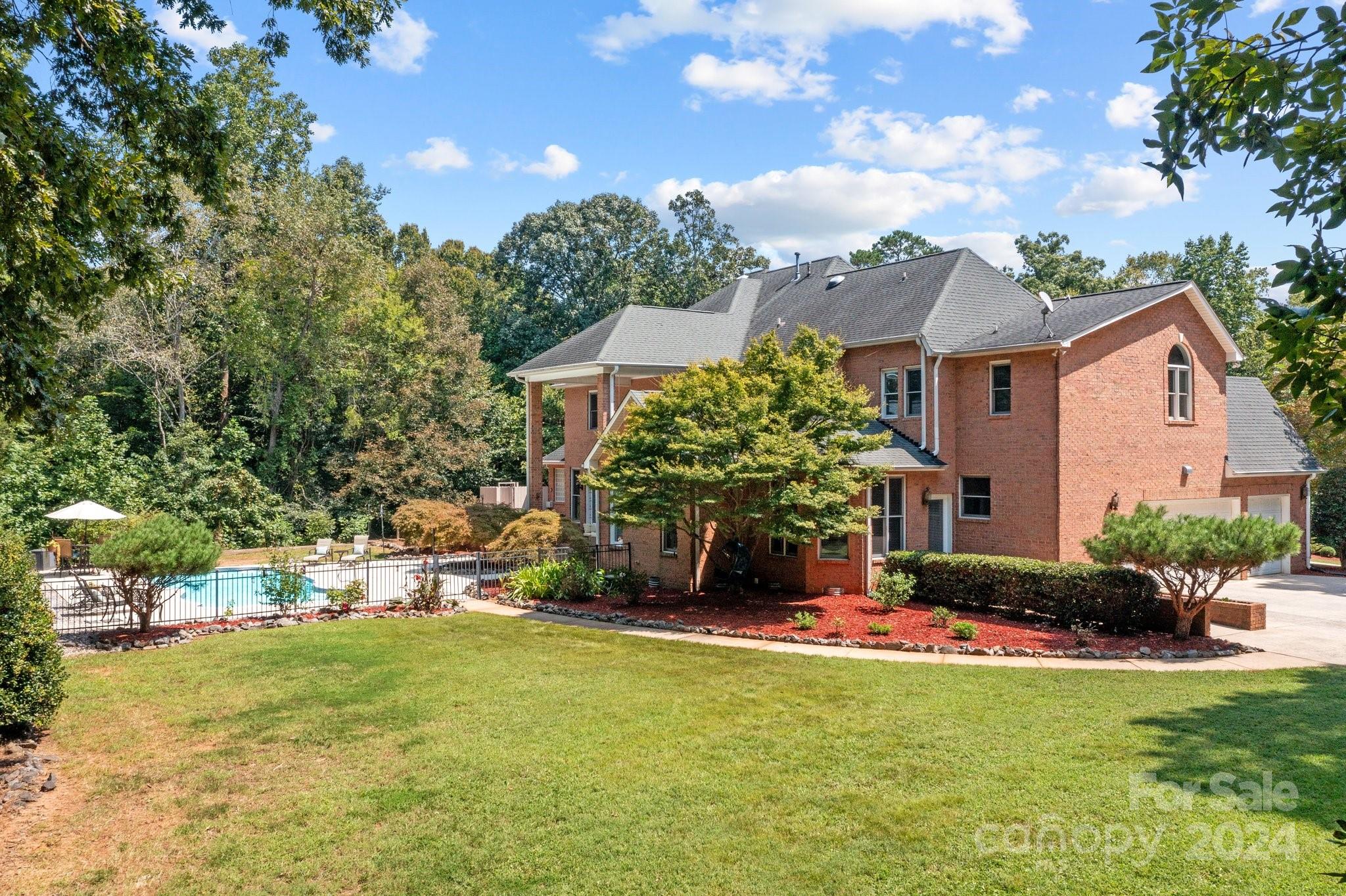 Pinsto Forest - Residential