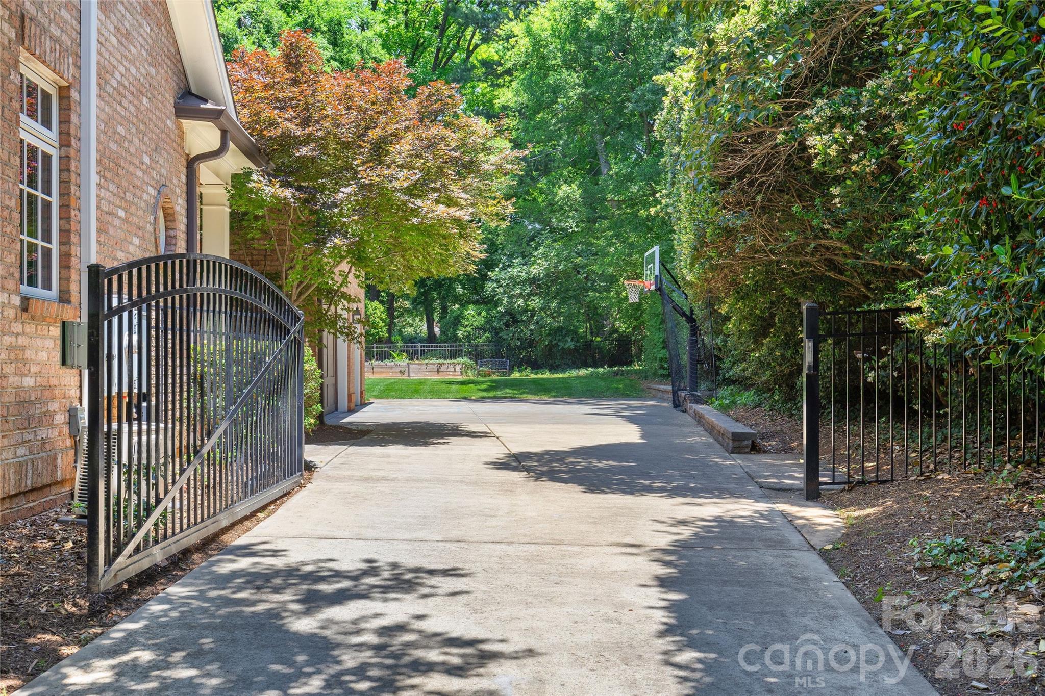 Deering Oaks - Residential