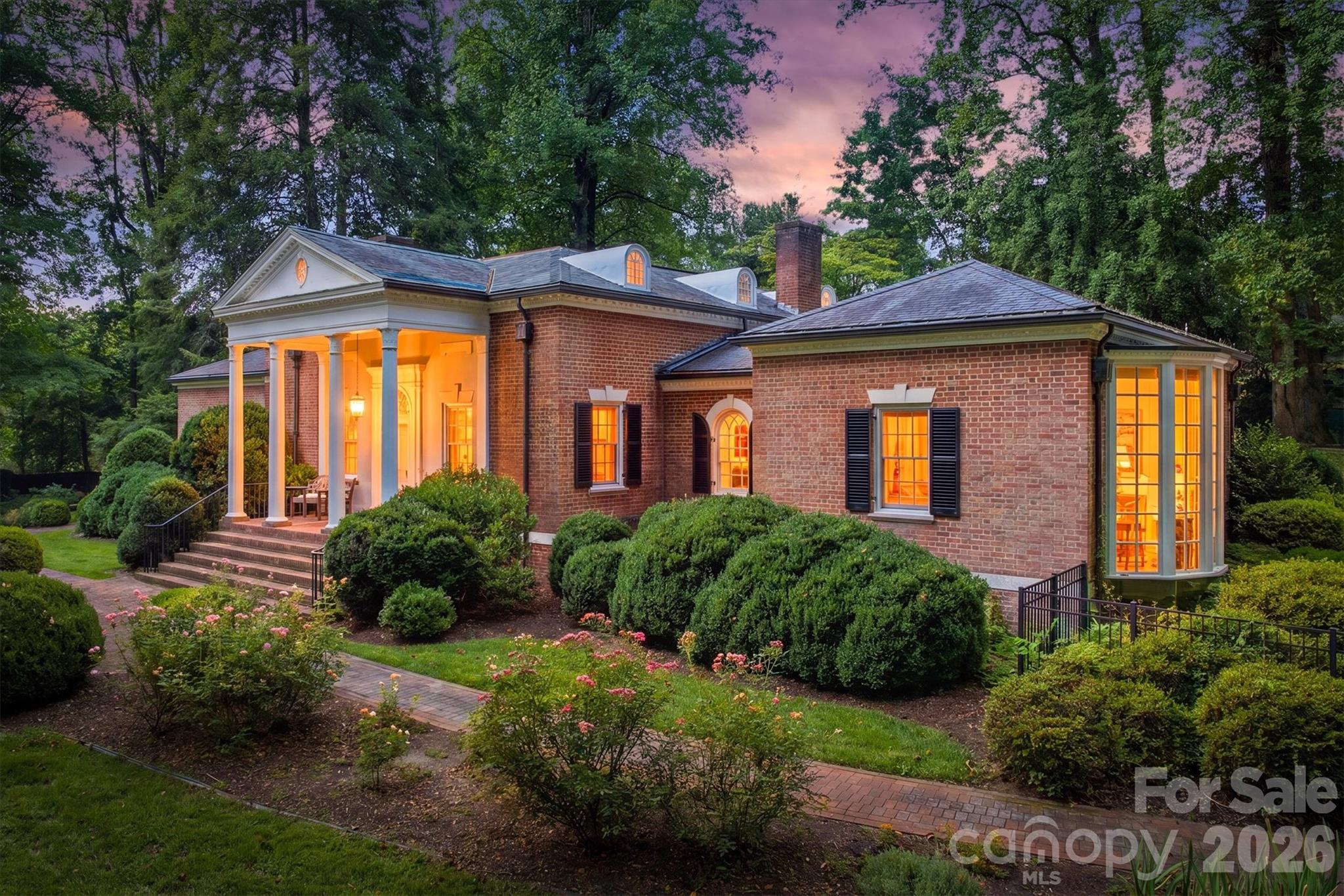 202 Woodside Place SW, Lenoir, NC, 28645