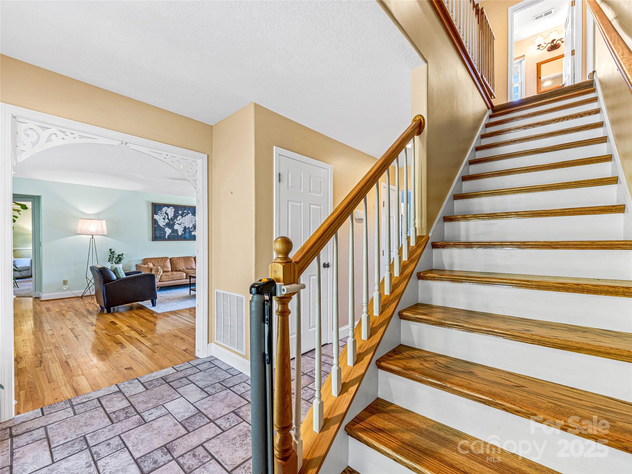 7 Forest Ridge Drive