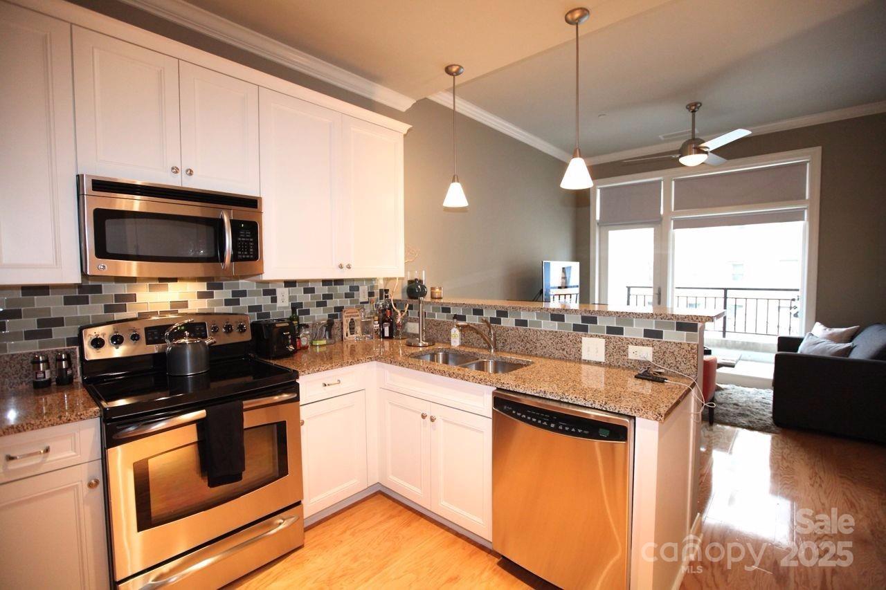 230 S Tryon Street 304