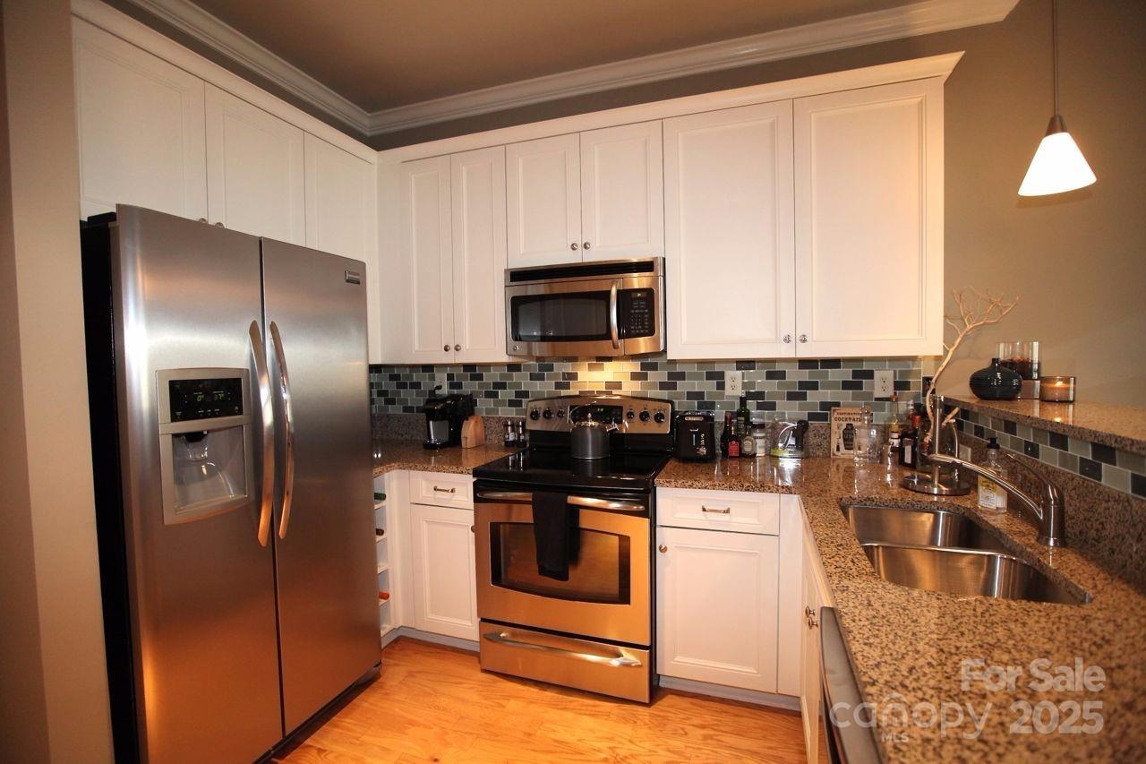 230 S Tryon Street 304