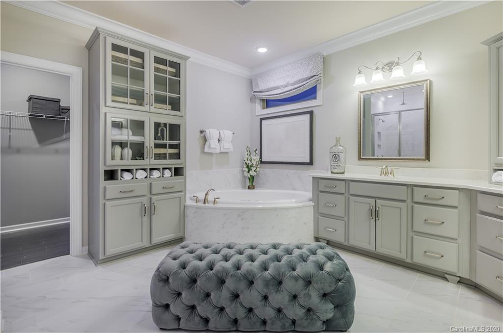 Queensbridge - Residential