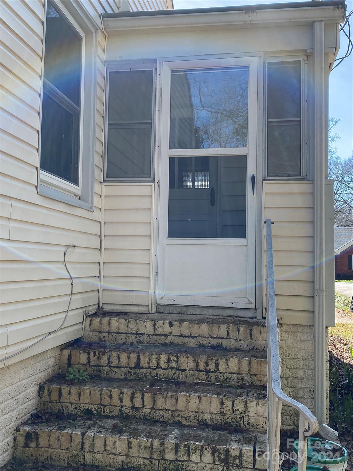 Howie Acres - Residential Lease