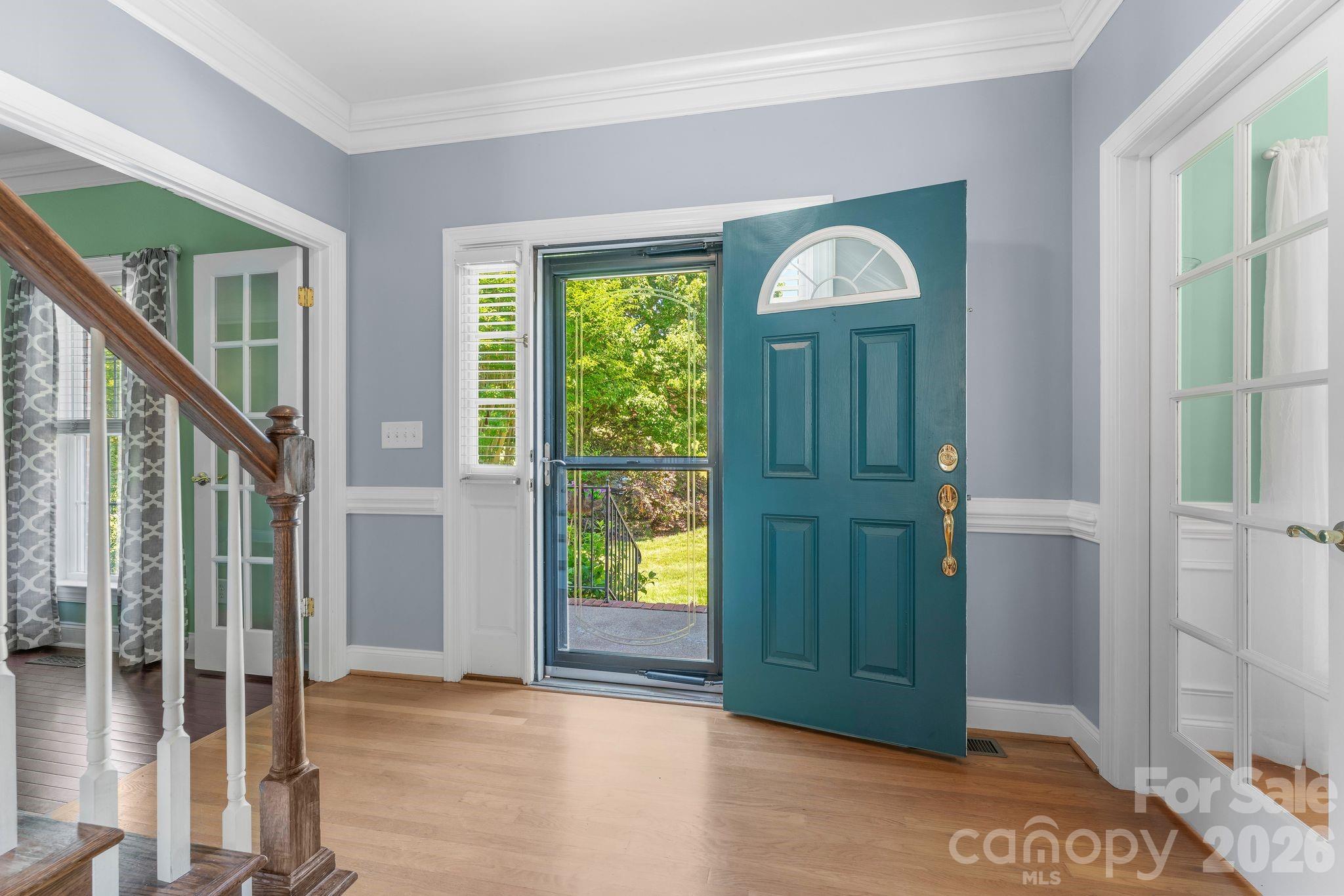 220 Lake Dale Court