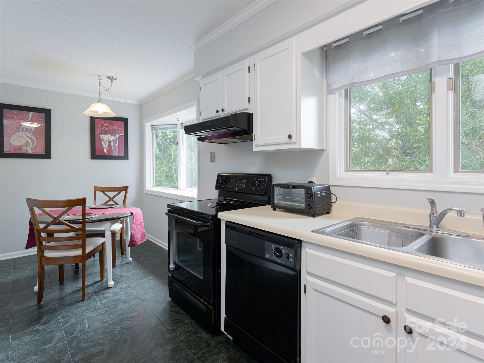 Courtside Condominiums Phase - Residential