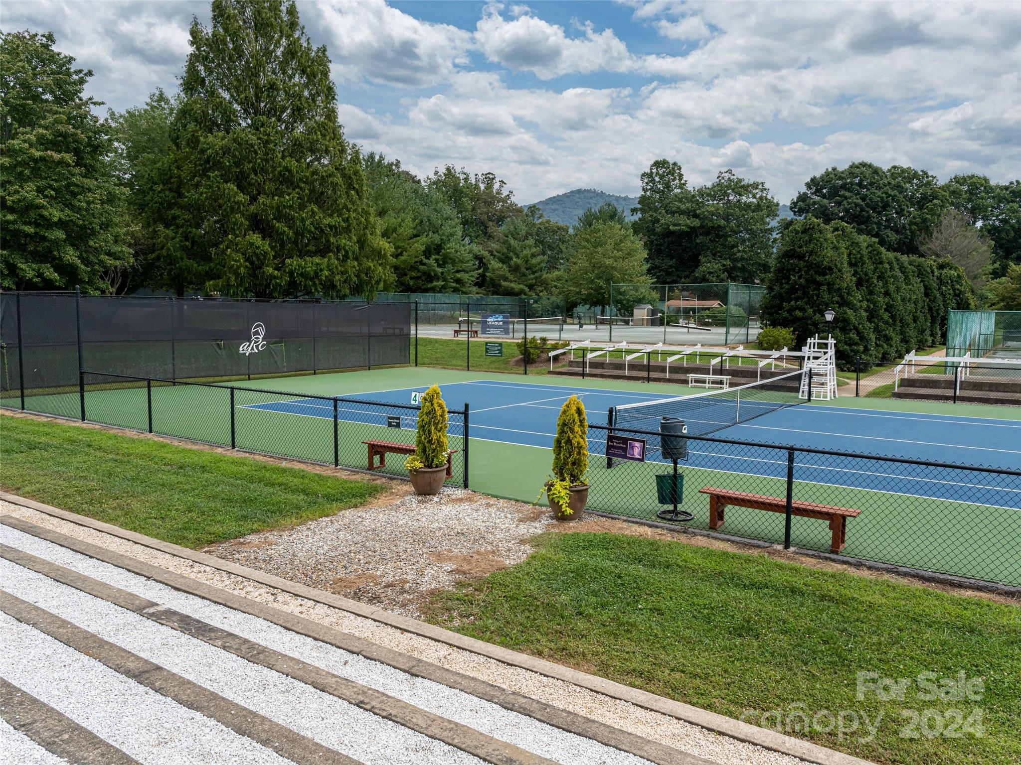 Courtside Condominiums Phase - Residential
