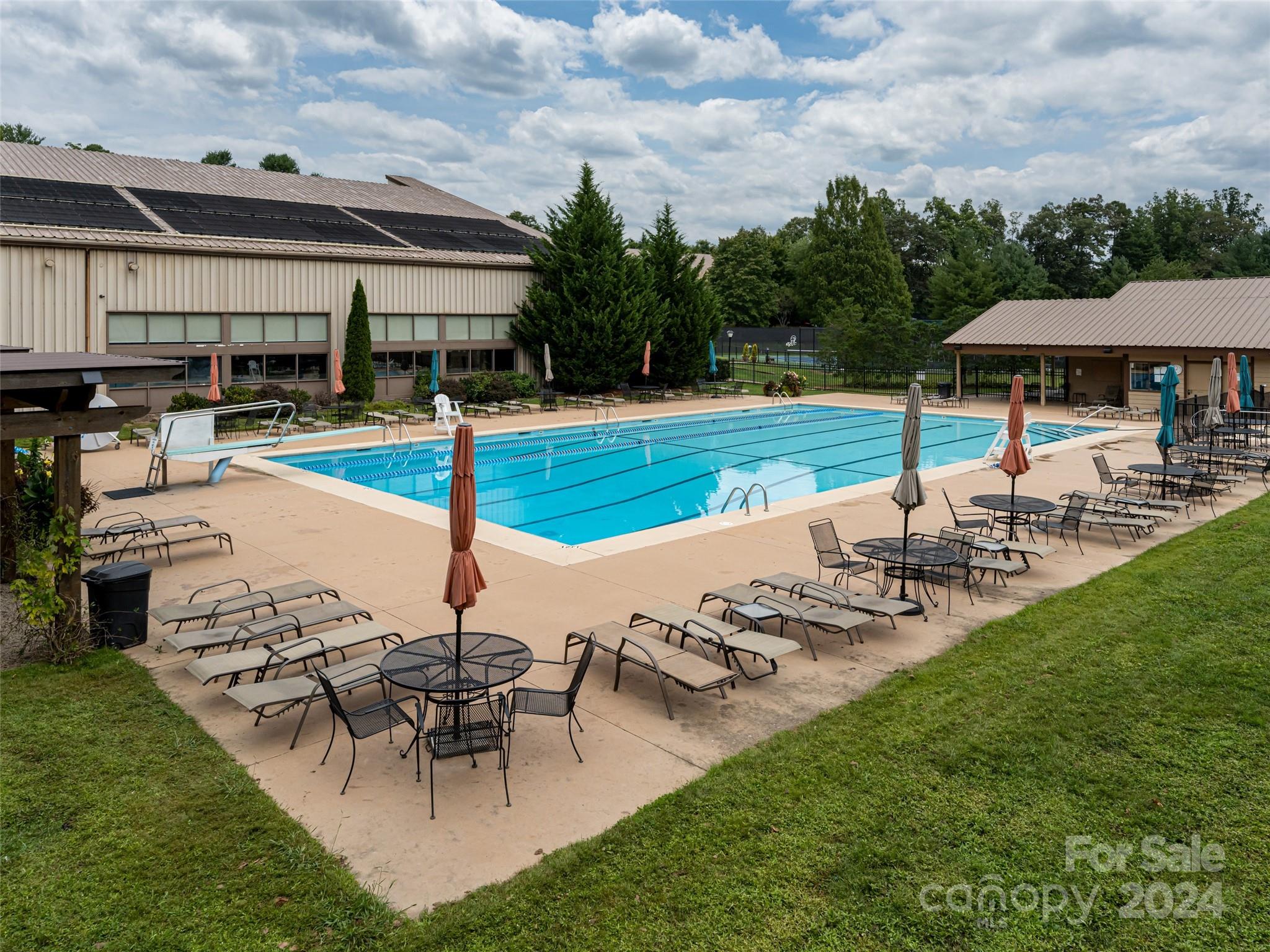 Courtside Condominiums Phase - Residential