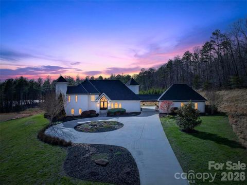 Photo of 300 Springhill Drive, Rutherfordton, NC 28139 (MLS # 4357533)