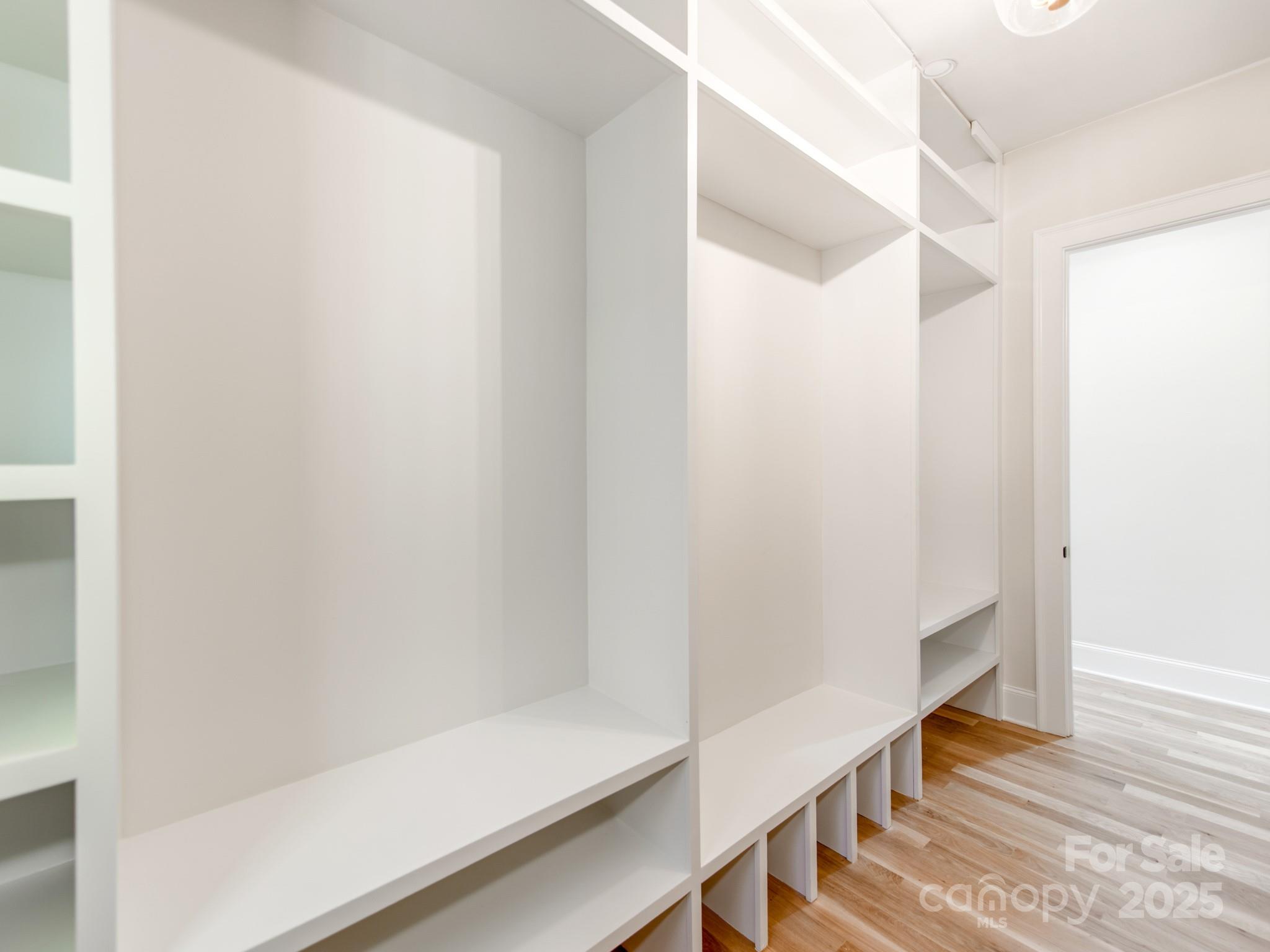 Lansdowne - Residential