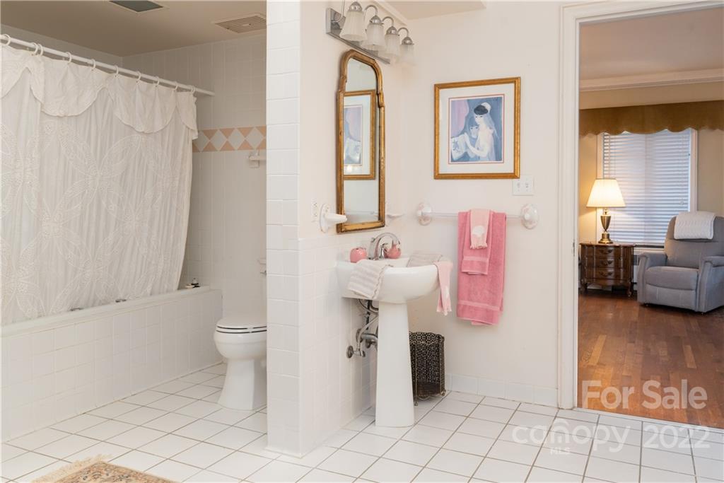 Echo Mountain - Residential