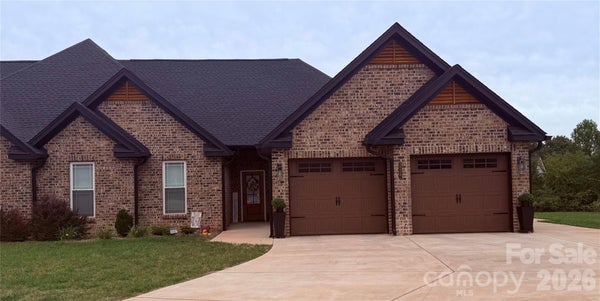 3327 48TH AVE NE, HICKORY, NC 28601 - Image d295c8076bc4e59d8fc456afd8626bbd/159740397