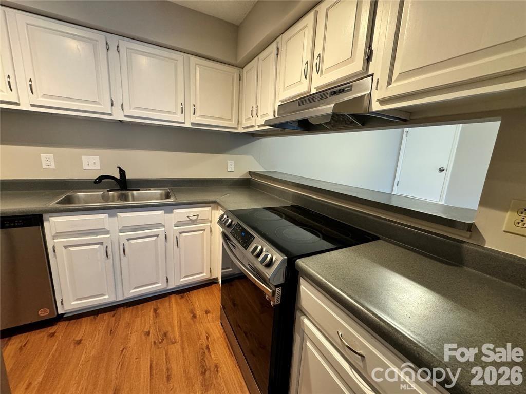 1600 Sharon Road W 16