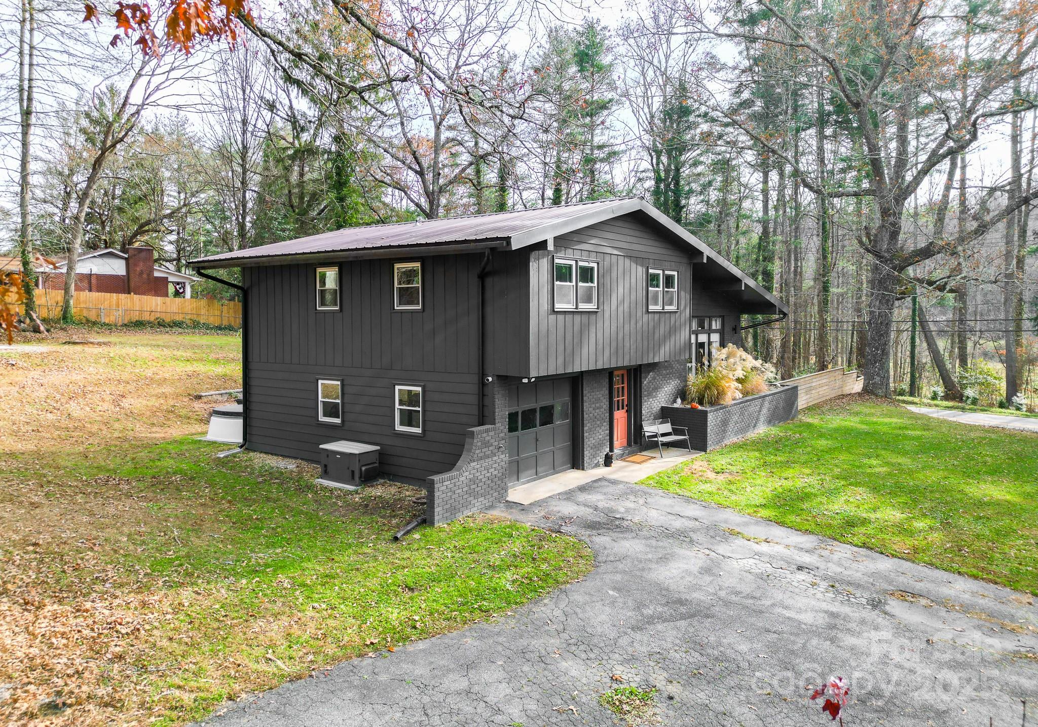 98 Brightwater Heights Drive