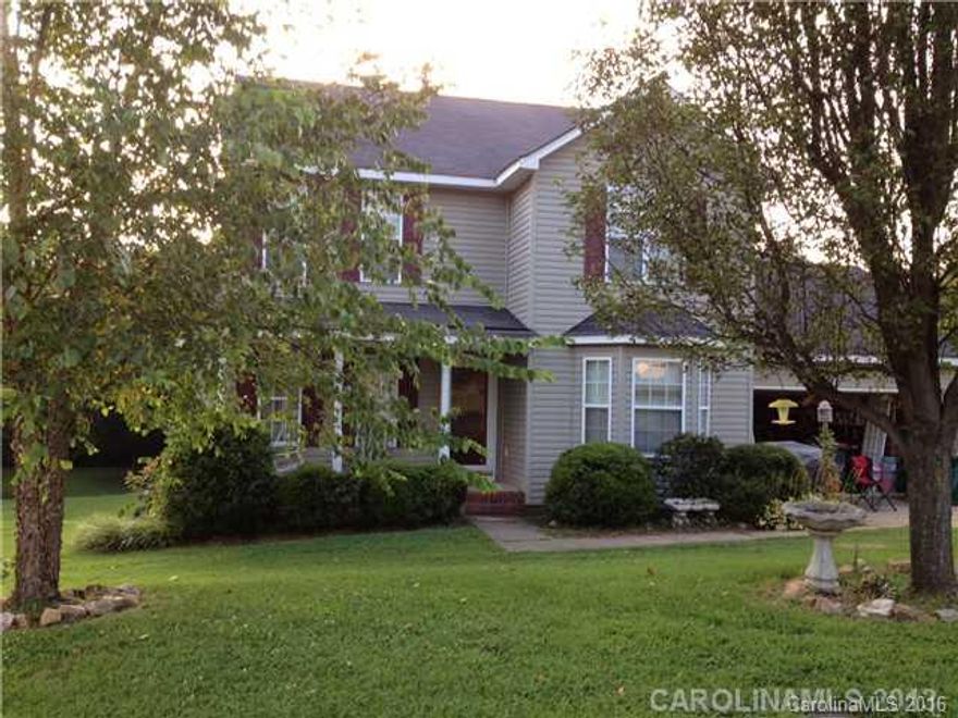 Great location near Mooresville Golf Course. 3 bedroom, 2.5 bath with 2 car garage on 1/2 acre lot with running creek across the back. Kitchen with Breakfast area, Fireplace with gas logs in Great Room, Formal Dining or office area, hardwood floors throughout main level, vaulted ceiling in master, walk-in closet and garden tub in master bath, 2nd Floor Laundry closet. Large shed with loft. Bradford Glyn subdivision, No HOA. Available end of August.