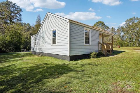 A home in Fort Lawn