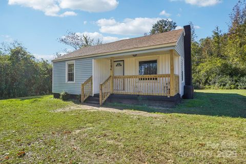 A home in Fort Lawn