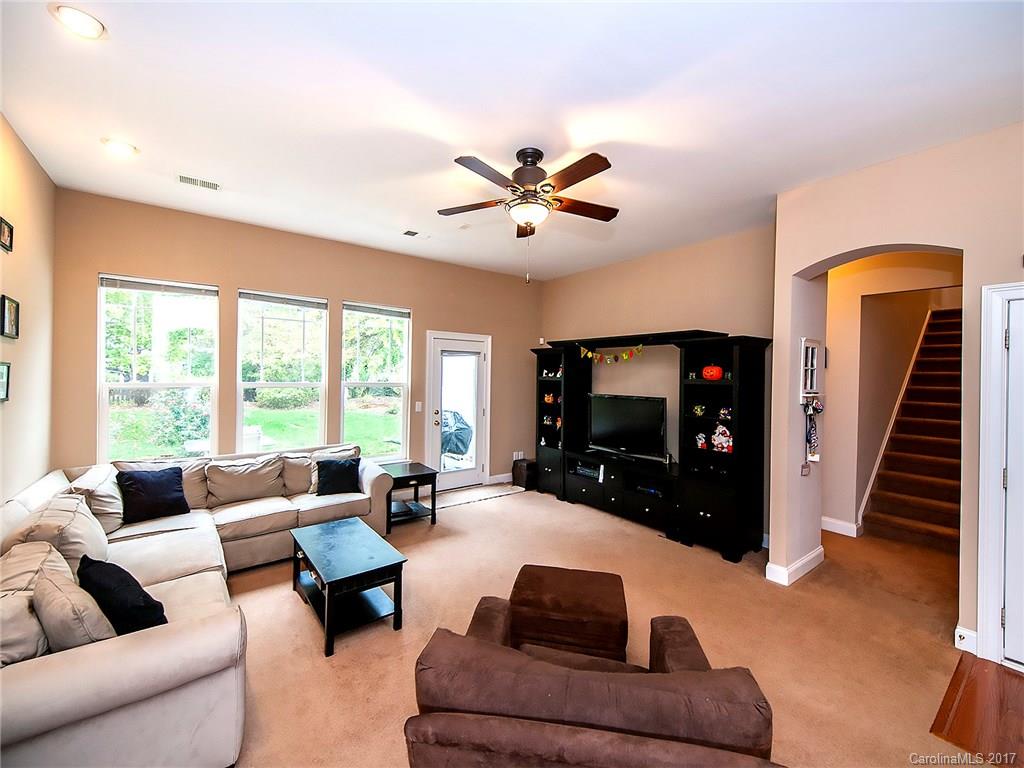 Macaulay - Residential Lease