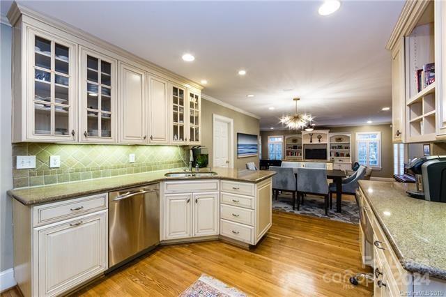 Myers Park - Residential Lease