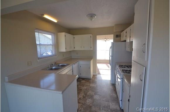 Walden on Carmel - Residential Lease