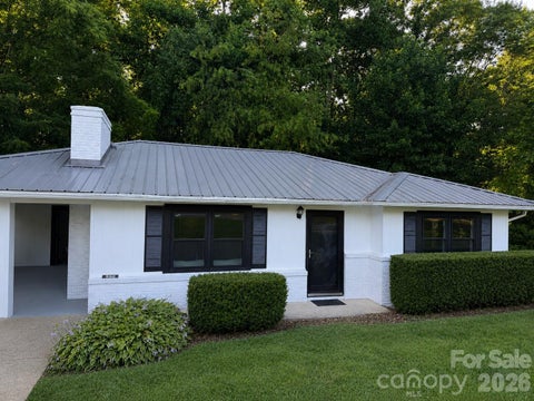 Photo of 550 Arrowhead Trail, Marion, NC 28752 (MLS # 4396200)