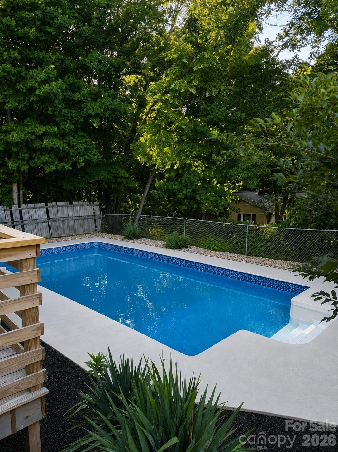 550 Arrowhead Trail