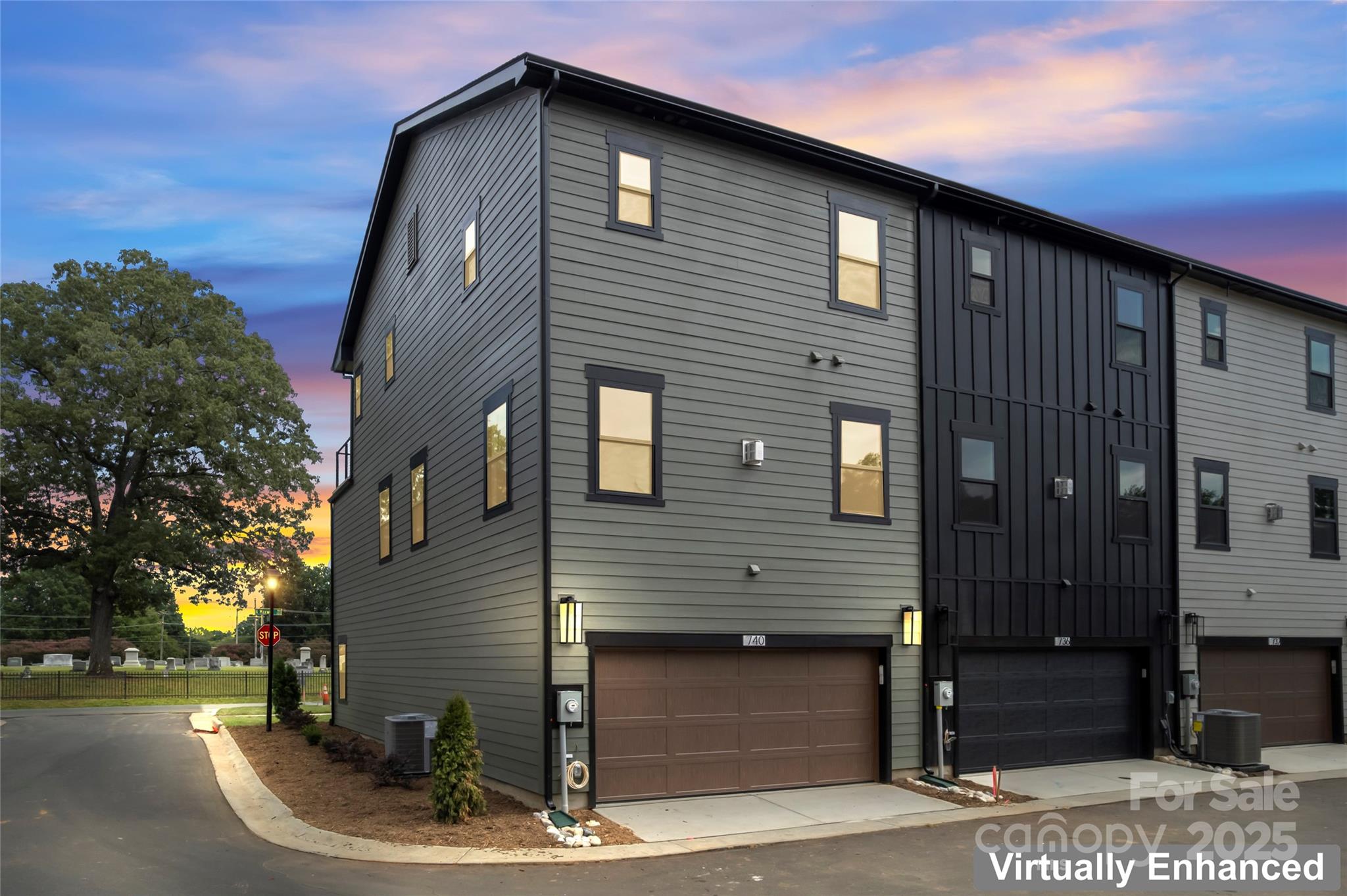 740 Falling Oak Alley 24