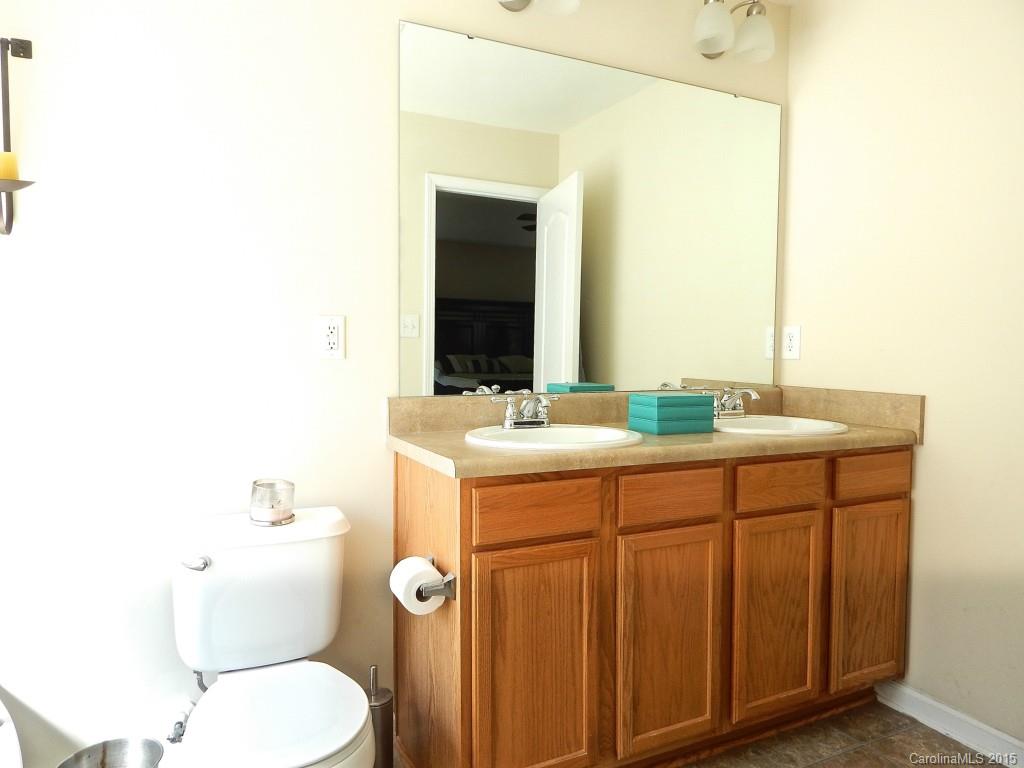 Hamilton Lakes - Residential Lease