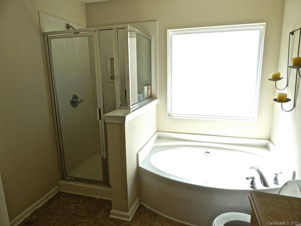 Hamilton Lakes - Residential Lease