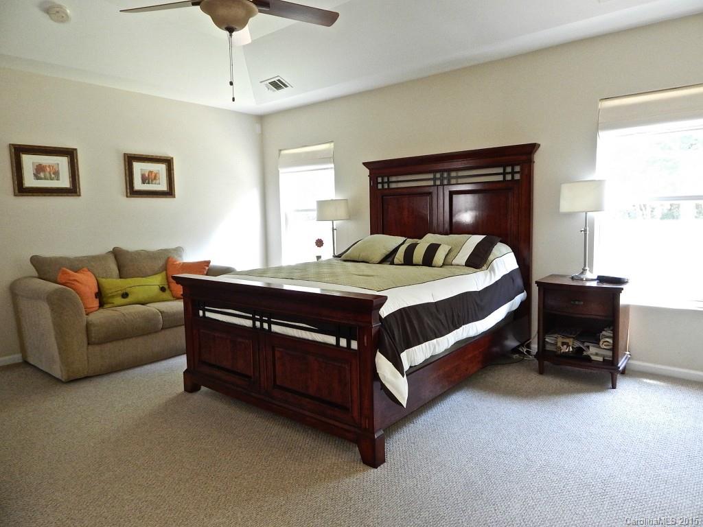 Hamilton Lakes - Residential Lease