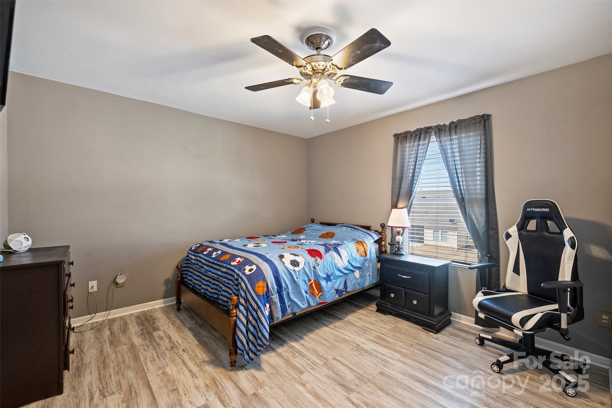 Newport Lakes - Residential