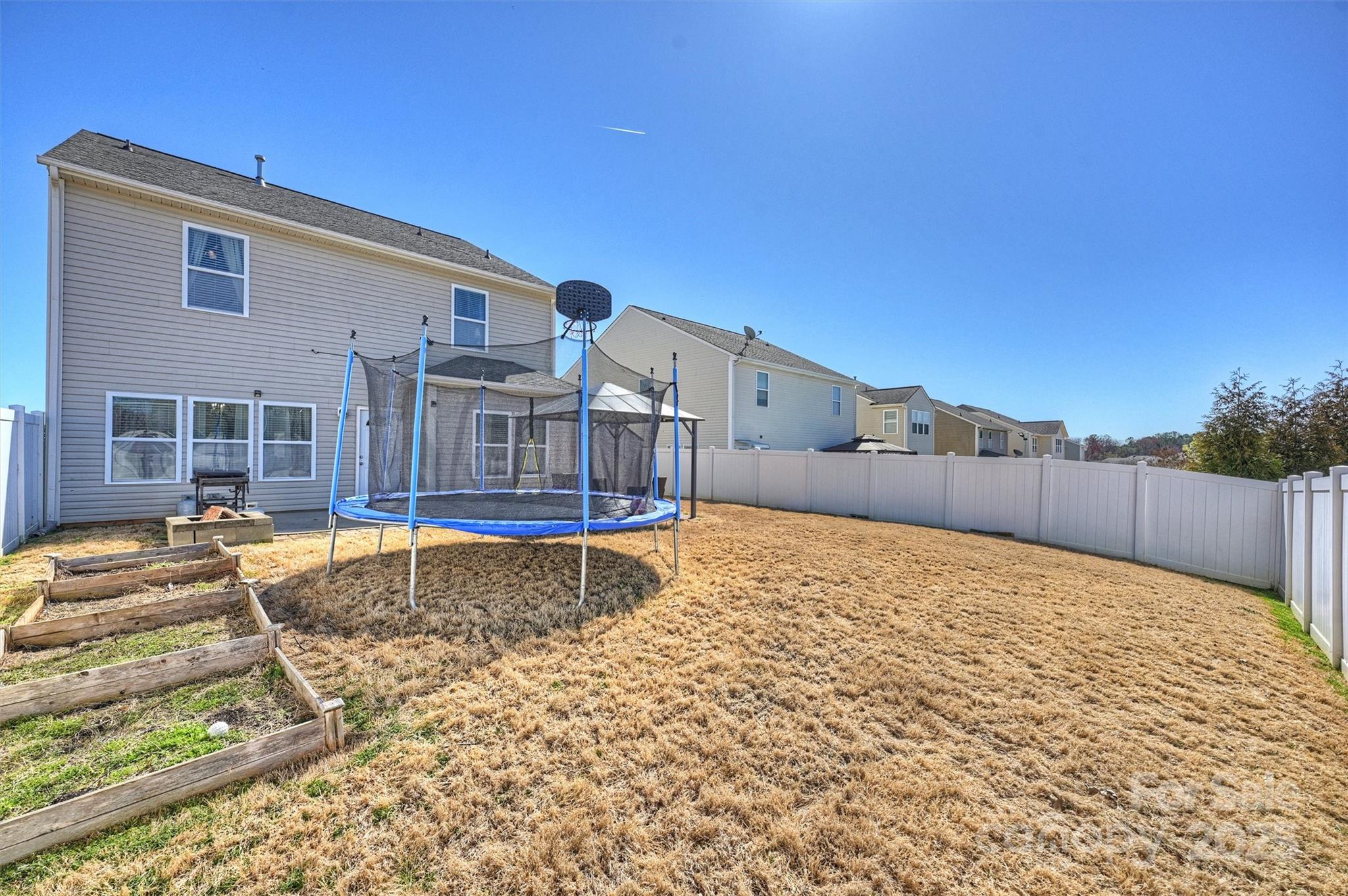 Newport Lakes - Residential