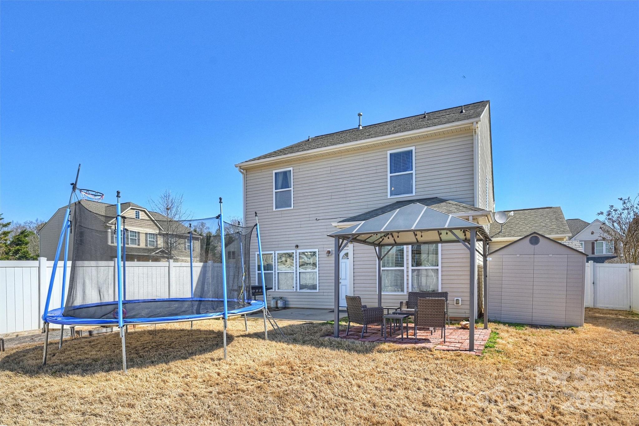 Newport Lakes - Residential